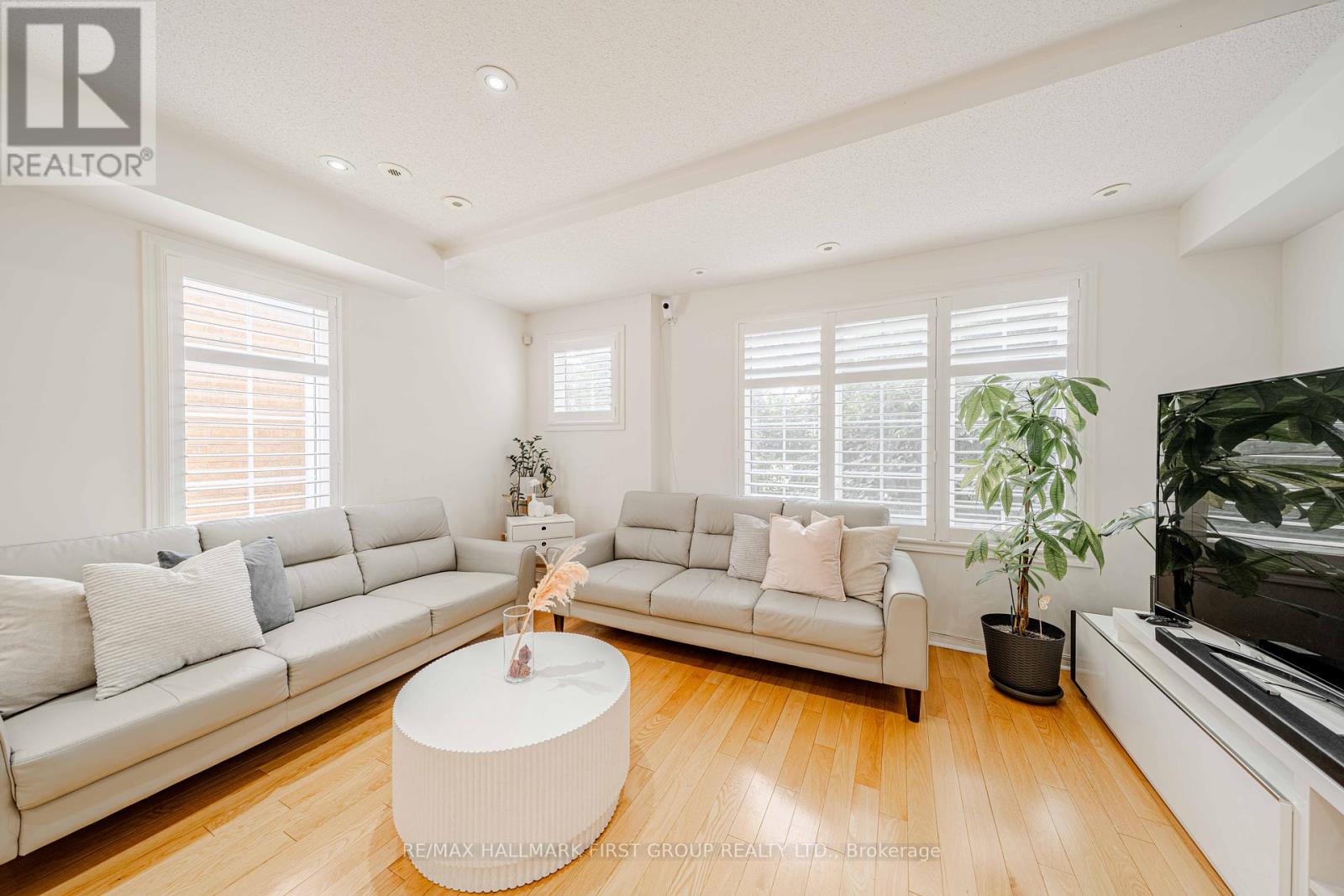 Photo 22 of 1 2790 Eglinton Avenue E, Toronto ON