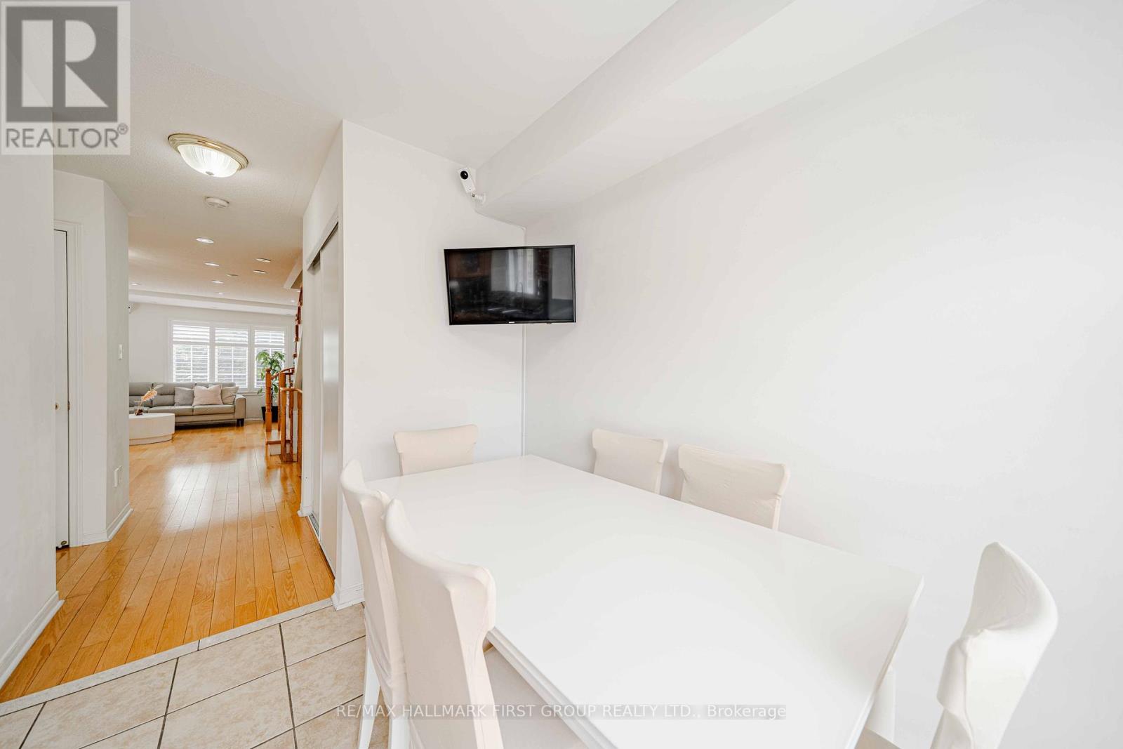 Photo 9 of 1 2790 Eglinton Avenue E, Toronto ON