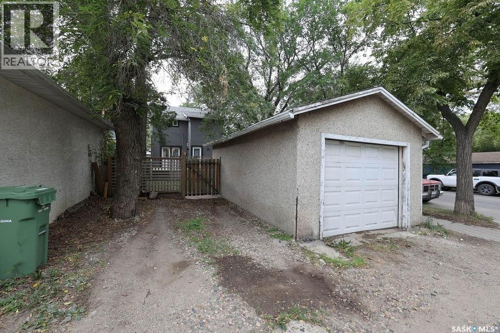 Photo 41 of 936 College Avenue, Regina SK