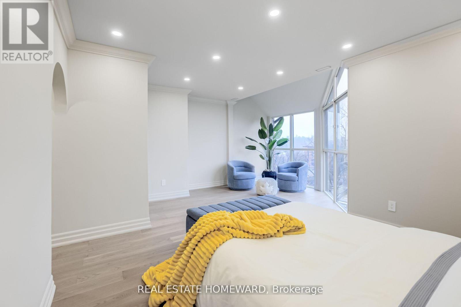 Photo 19 of Th 10 100 Arbors Lane, Vaughan ON