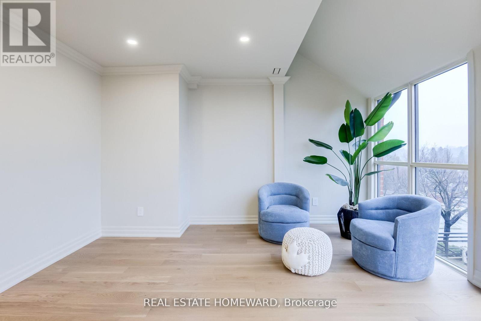 Photo 21 of Th 10 100 Arbors Lane, Vaughan ON