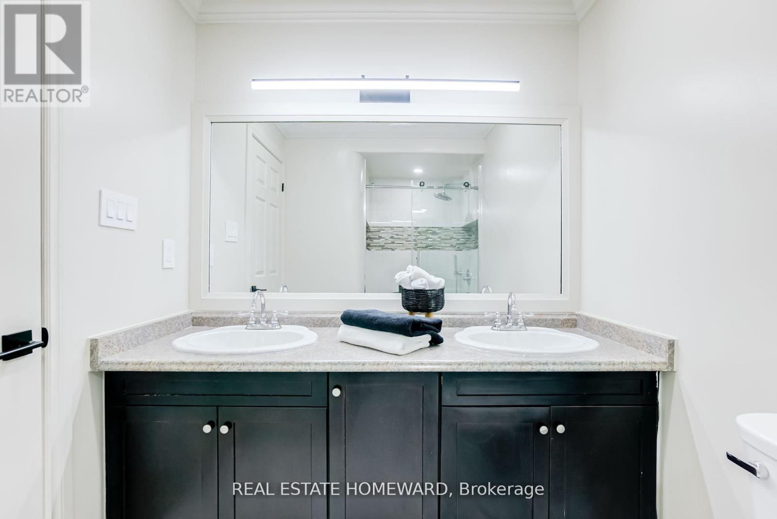 Photo 25 of Th 10 100 Arbors Lane, Vaughan ON