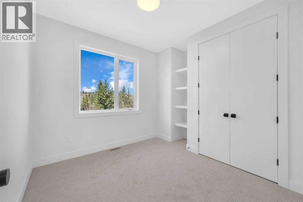 Single Family House for Sale in   Avenue NW Bowness Calgary 