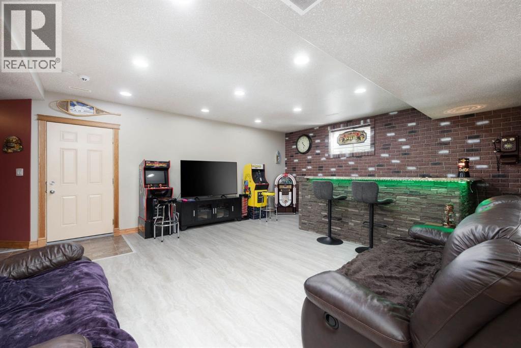 Photo 29 of 155 Pew Lane, Fort Mcmurray AB