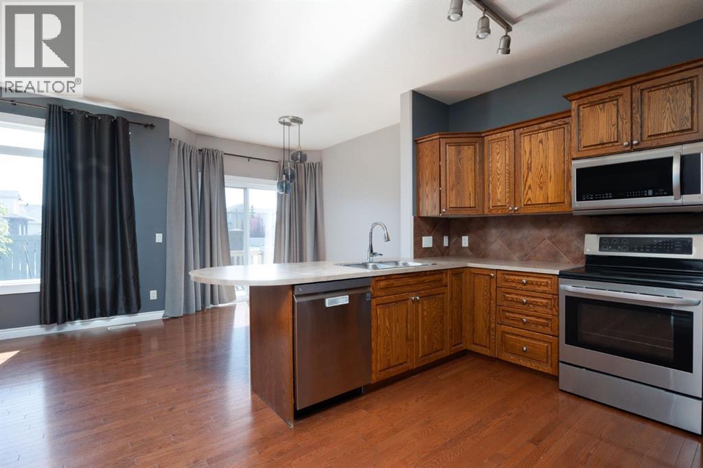 Photo 5 of 30 411 Williams Drive, Fort Mcmurray AB