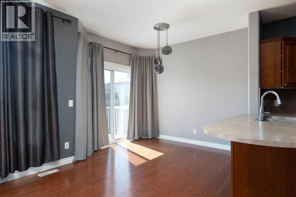 Photo 7 of 30 411 Williams Drive, Fort Mcmurray AB