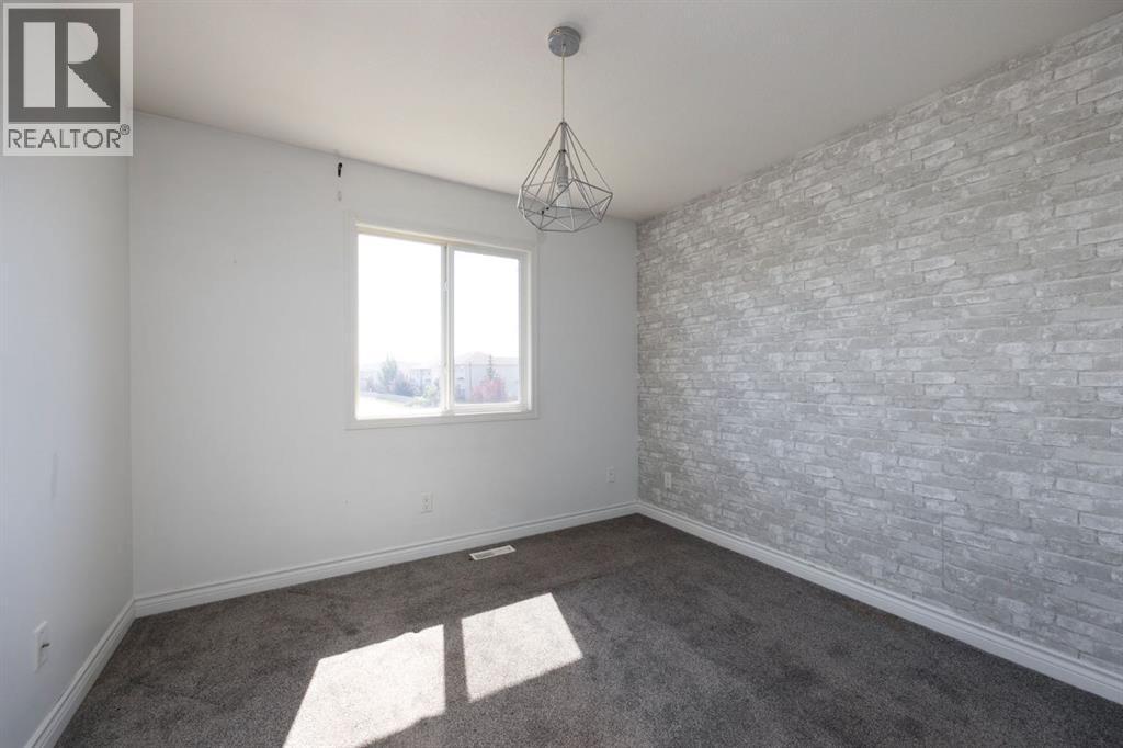 Photo 13 of 30 411 Williams Drive, Fort Mcmurray AB