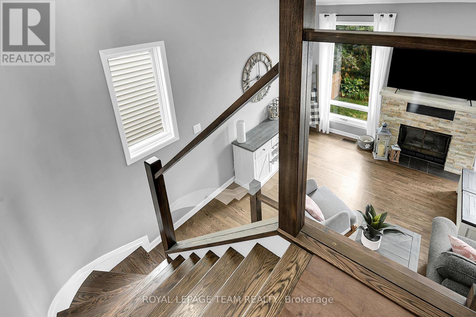 Photo 23 of 6405 St Louis Drive, Ottawa ON
