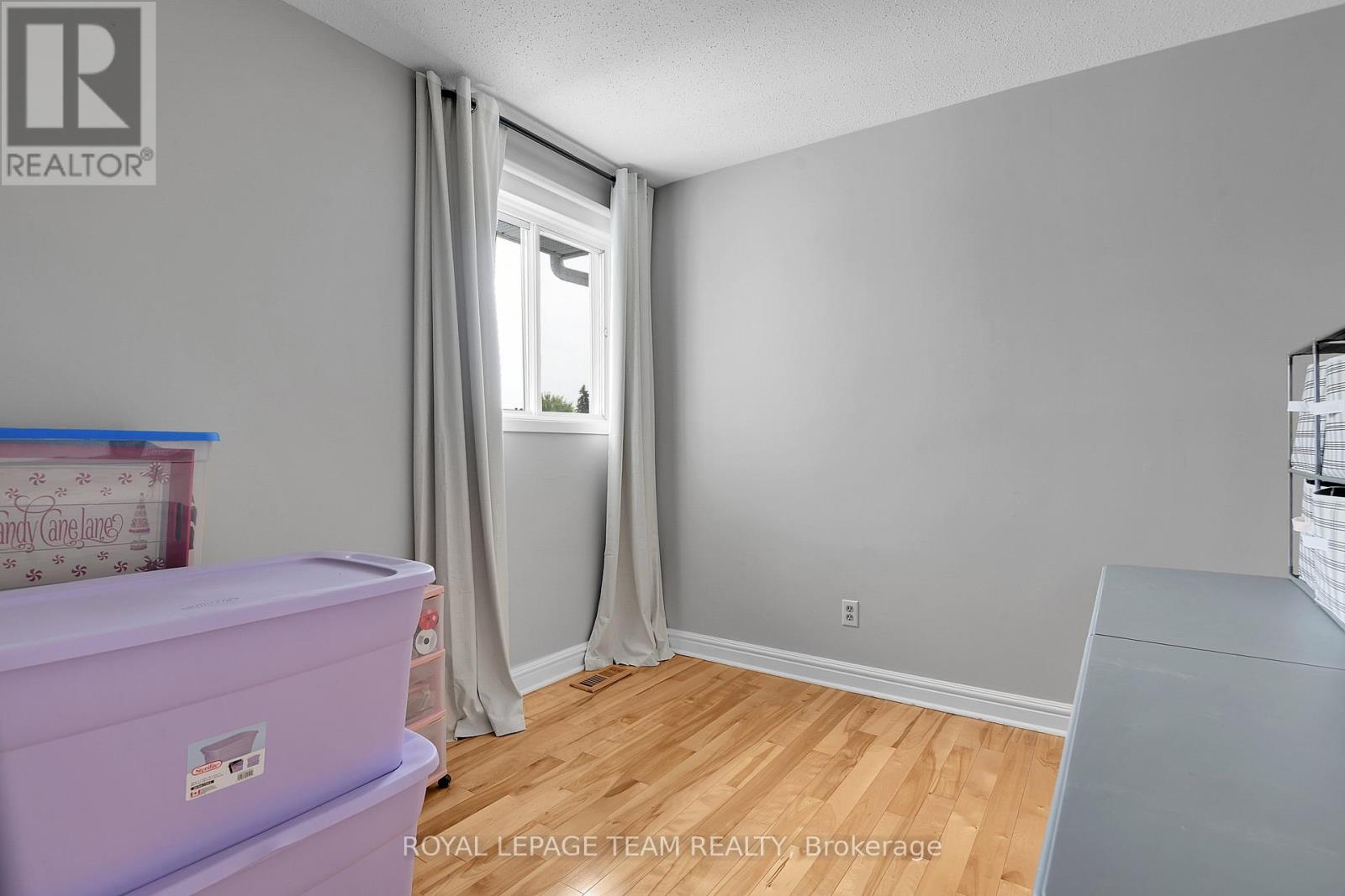 Photo 16 of 6405 St Louis Drive, Ottawa ON