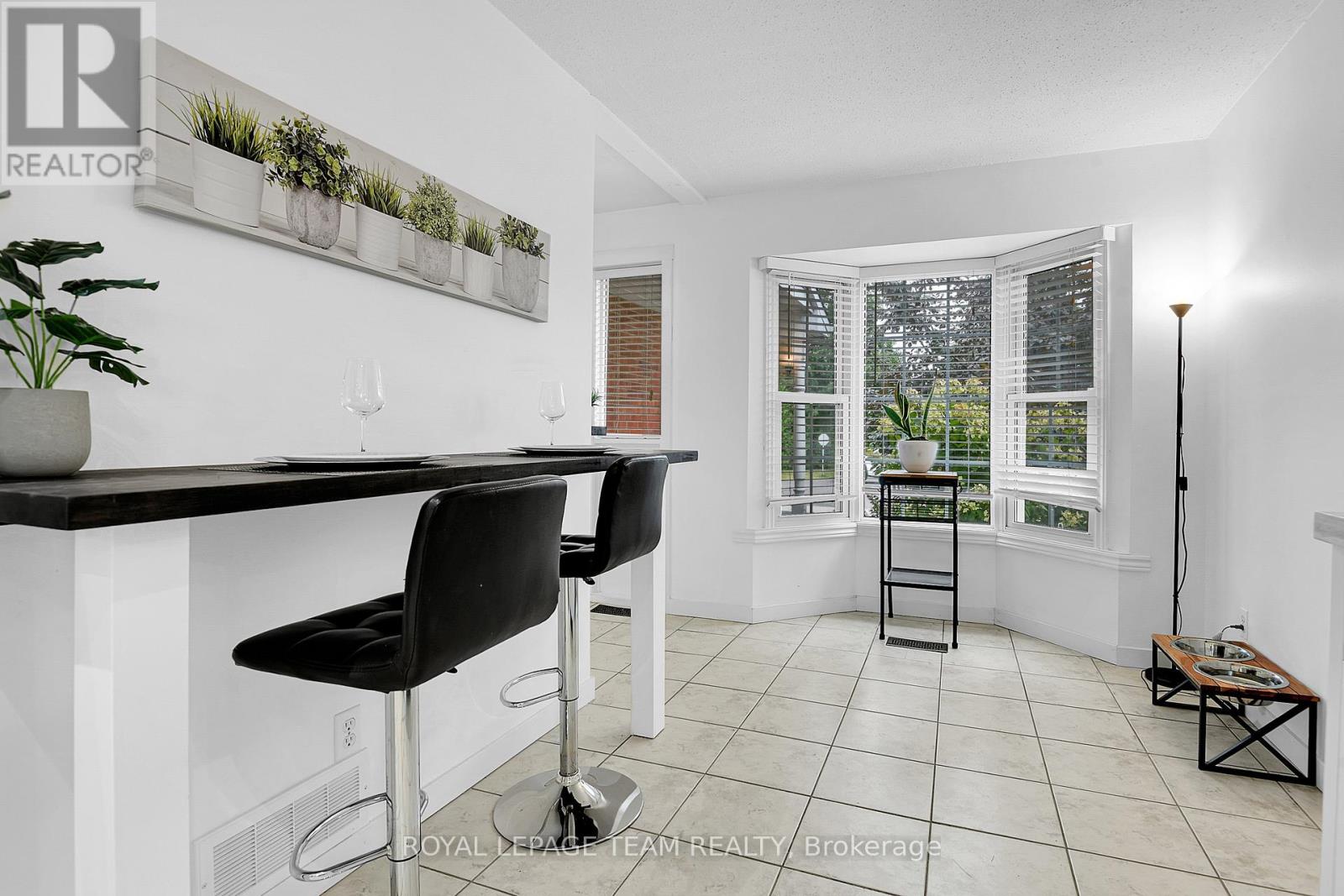 Photo 31 of 6405 St Louis Drive, Ottawa ON
