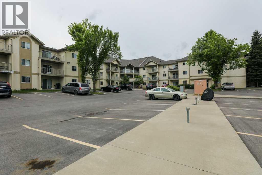 Photo 4 of 316 485 Red Crow Boulevard W, Lethbridge AB
