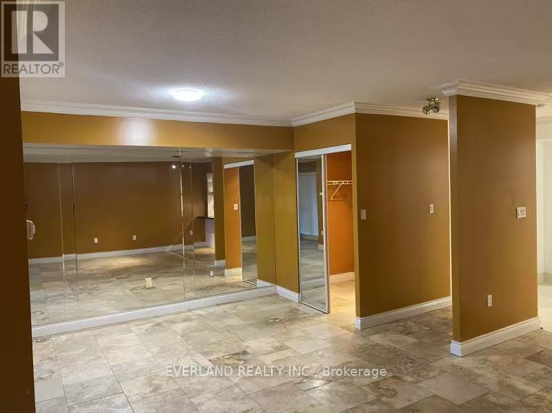 Photo 15 of 708 887 Bay Street, Toronto ON