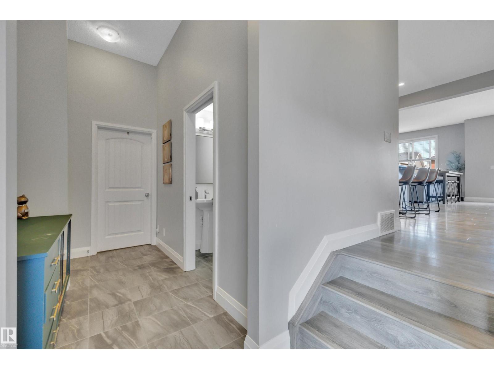 Photo 3 of 220 Simpkins Bn, Leduc AB