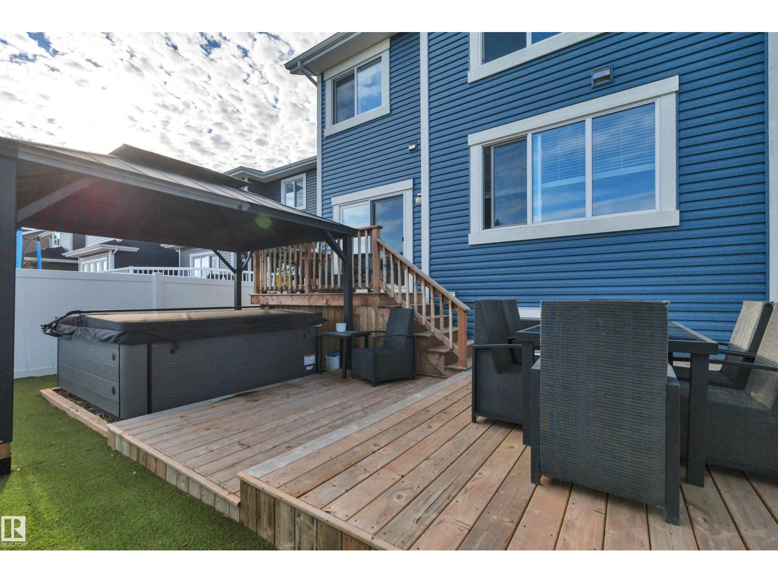 Photo 54 of 220 Simpkins Bn, Leduc AB