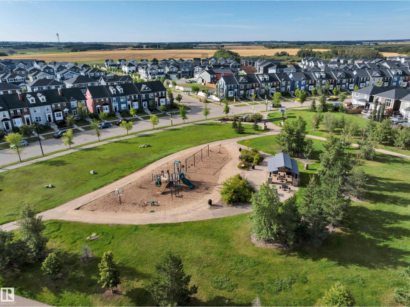 Photo 4 of 220 Simpkins Bn, Leduc AB