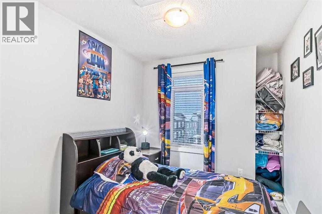 Photo 18 of 134 Sage Bluff Circle Nw, Calgary AB