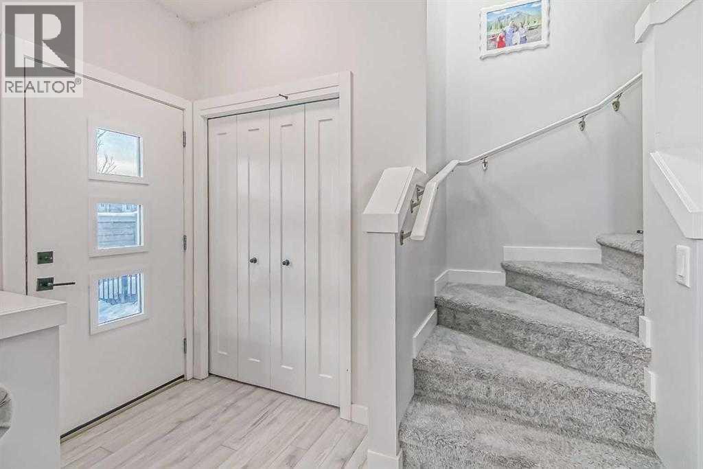 Photo 12 of 134 Sage Bluff Circle Nw, Calgary AB