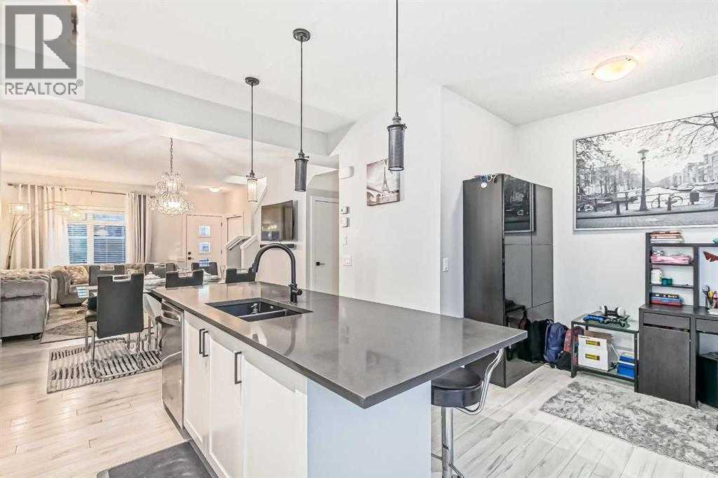 Photo 11 of 134 Sage Bluff Circle Nw, Calgary AB