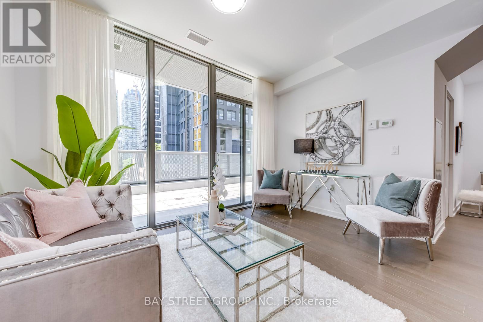 Photo 16 of 405 11 Wellesley Street W, Toronto ON