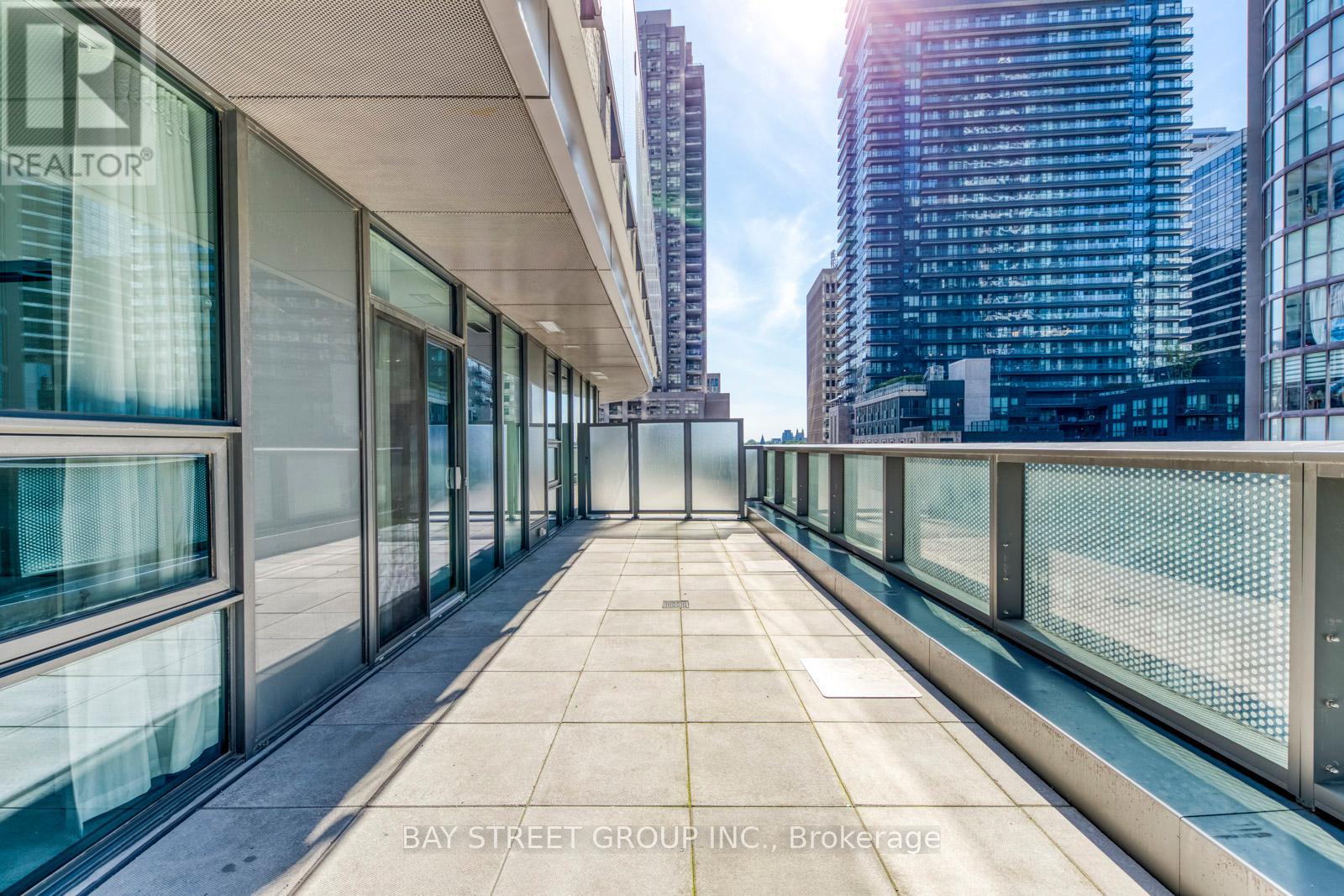 Photo 30 of 405 11 Wellesley Street W, Toronto ON