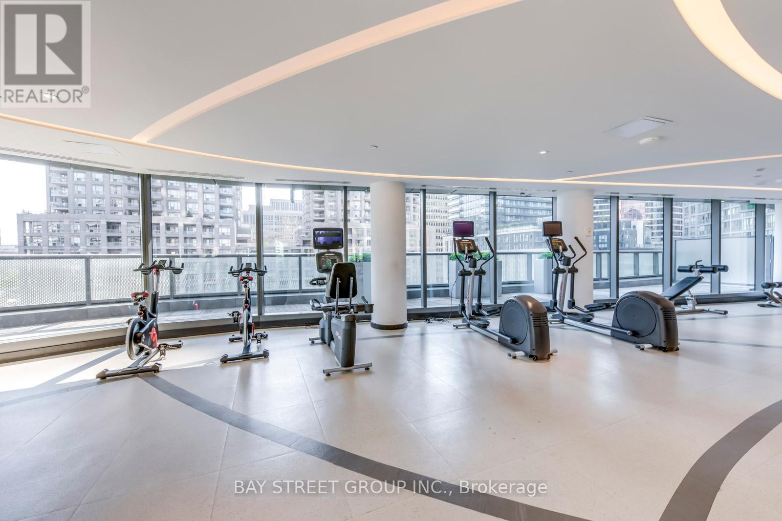 Photo 33 of 405 11 Wellesley Street W, Toronto ON