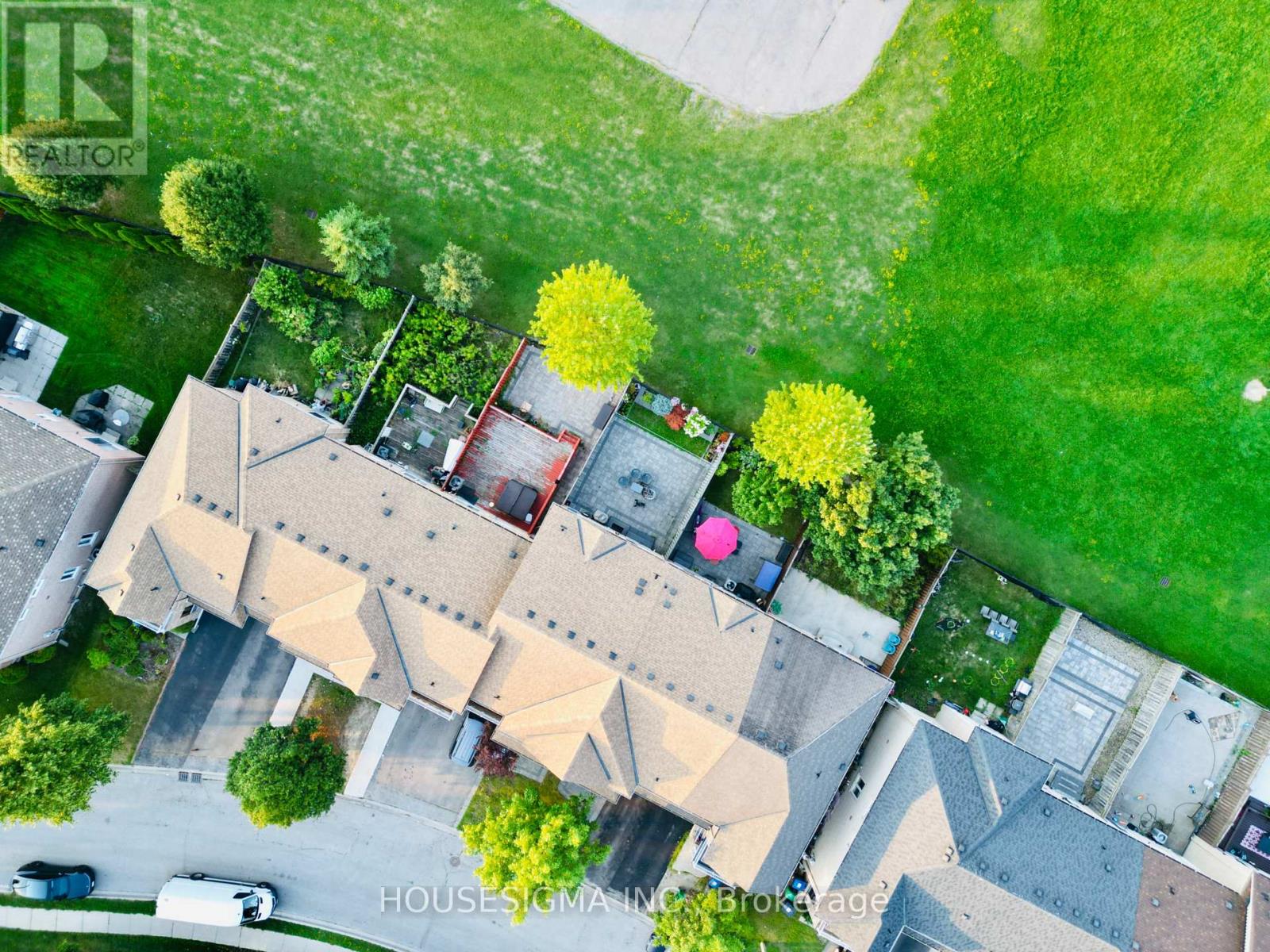 Photo 8 of 77 Beavervalley Drive, Brampton ON