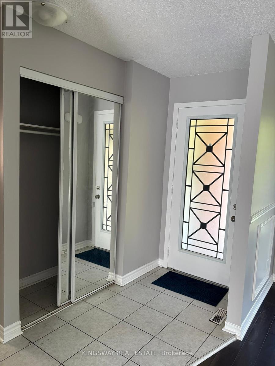 Photo 2 of 3255 Anderson Crescent S, Mississauga ON