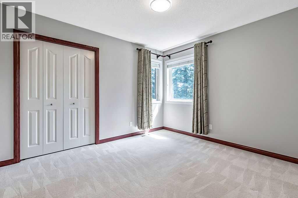 Single Family House for Sale in  Sienna Hills Terrace SW Signal Hill Calgary 