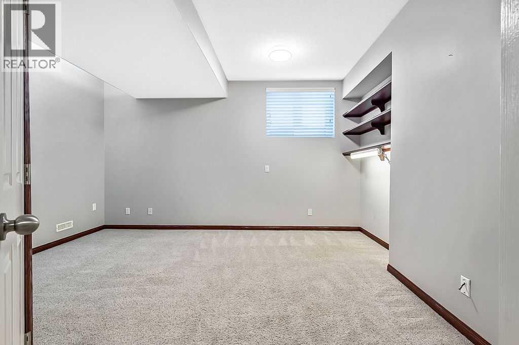 Single Family House for Sale in  Sienna Hills Terrace SW Signal Hill Calgary 