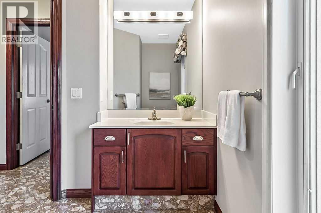Single Family House for Sale in  Sienna Hills Terrace SW Signal Hill Calgary 