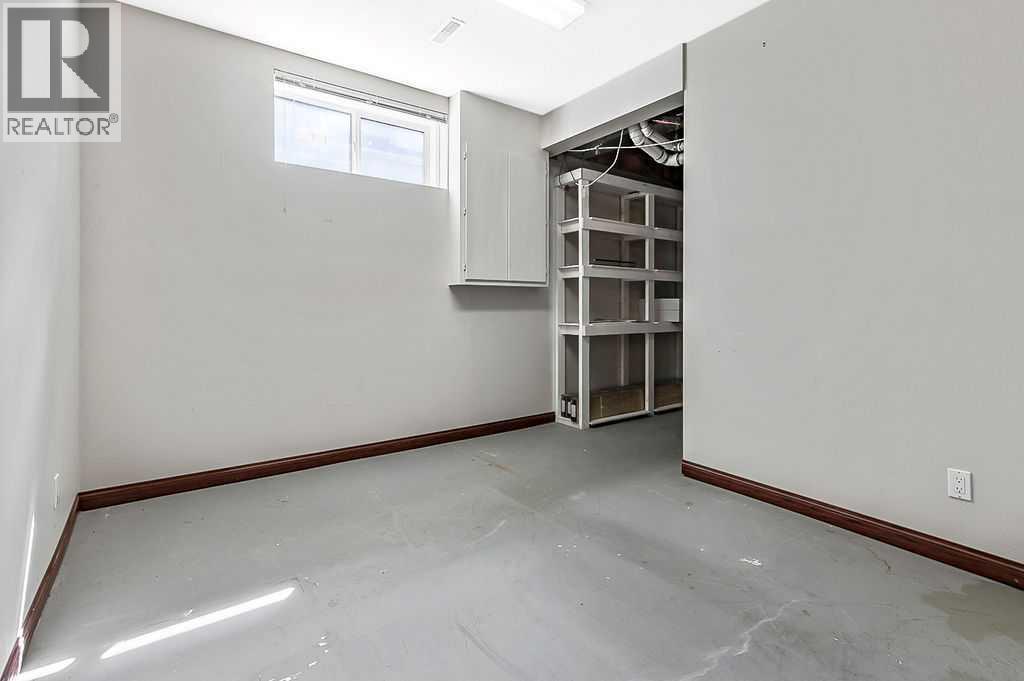Single Family House for Sale in  Sienna Hills Terrace SW Signal Hill Calgary 