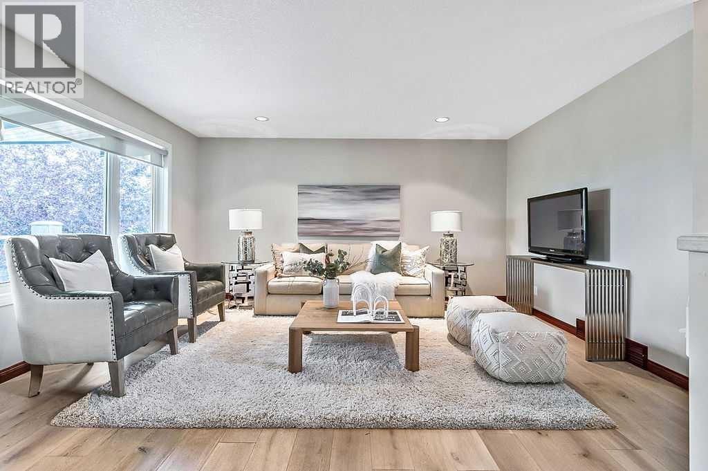 Single Family House for Sale in  Sienna Hills Terrace SW Signal Hill Calgary 