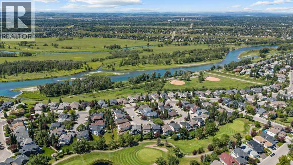 Single Family House for Sale in  Douglasdale Point SE Douglasdale/Glen Calgary 