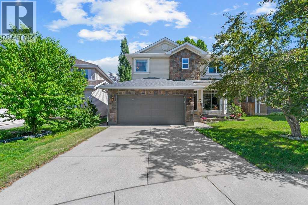 139 Douglasdale Point SE, Calgary, Alberta
