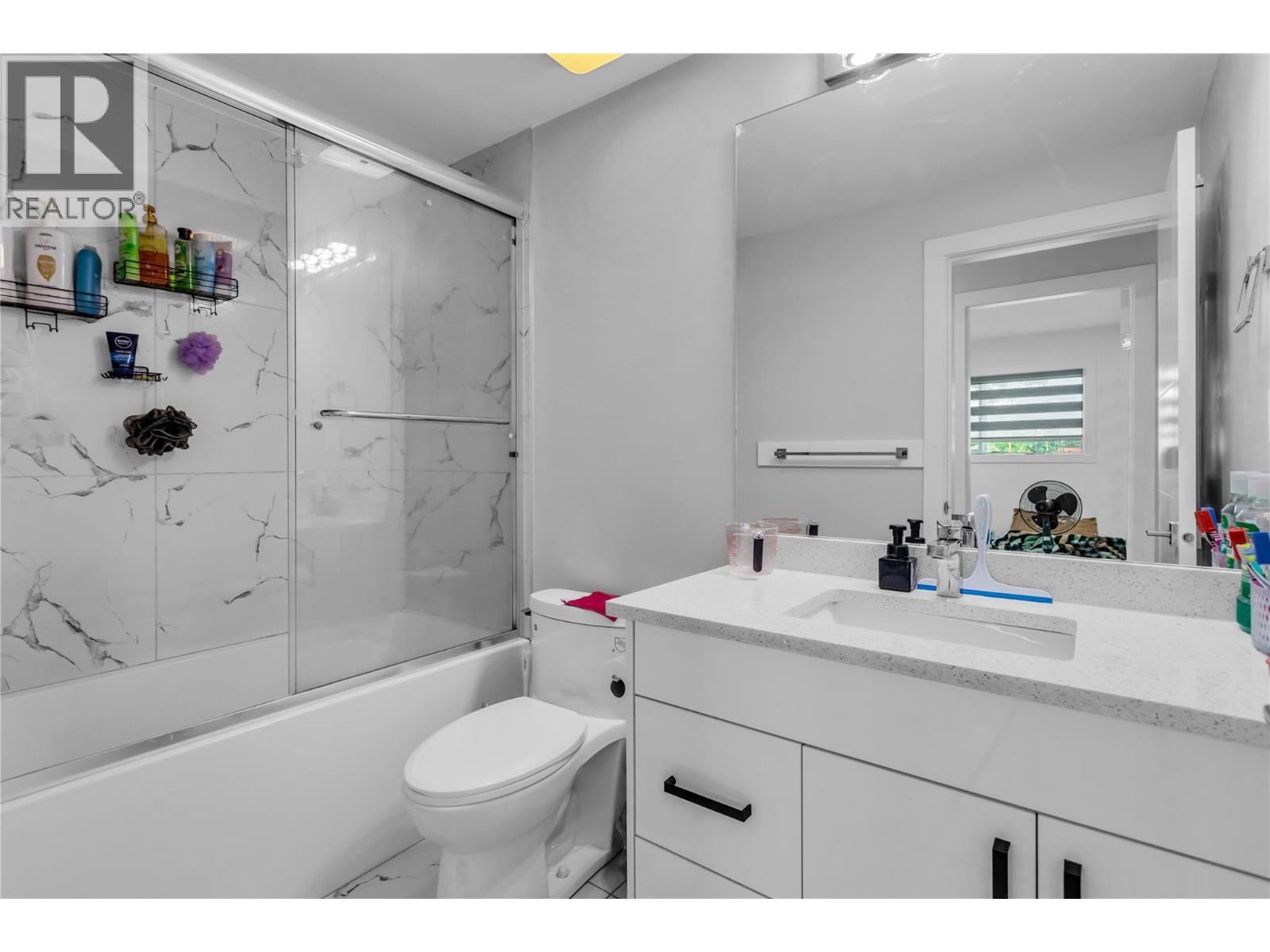 Photo 13 of 4210 17 Avenue, Vernon BC