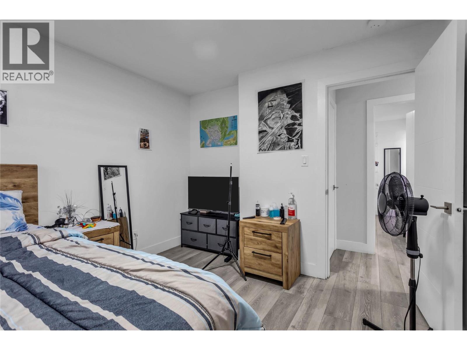 Photo 7 of 4210 17 Avenue, Vernon BC