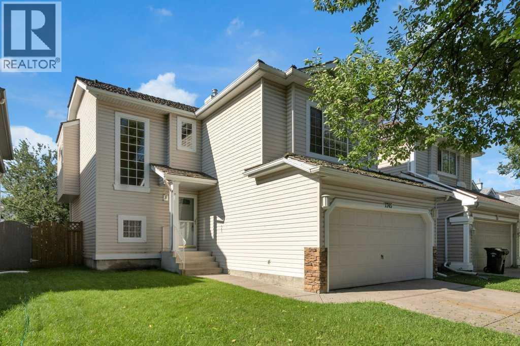 Single Family House for Sale in  Douglas Glen Grove SE Douglasdale/Glen Calgary 