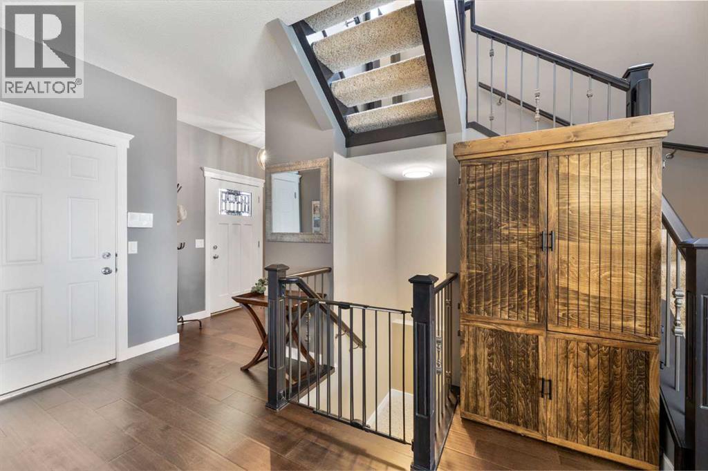 Photo 4 of 112 Kingsbridge Way, Airdrie AB
