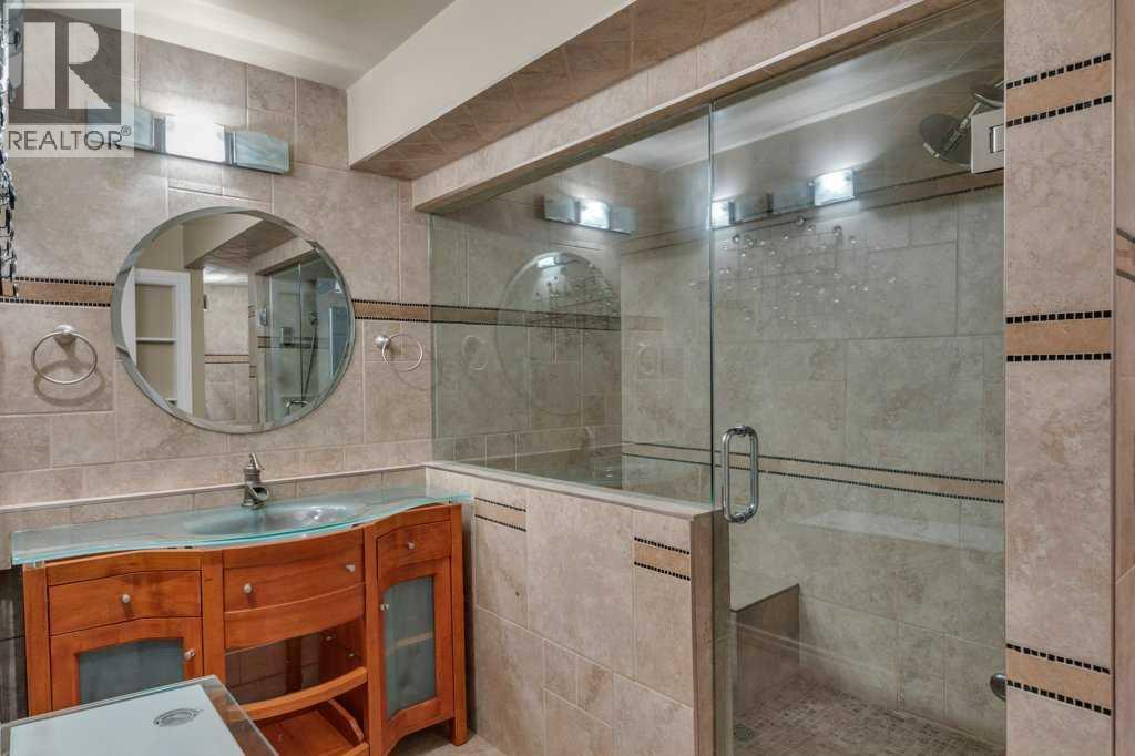Single Family House for Sale in  Douglas Glen Grove SE Douglasdale/Glen Calgary 