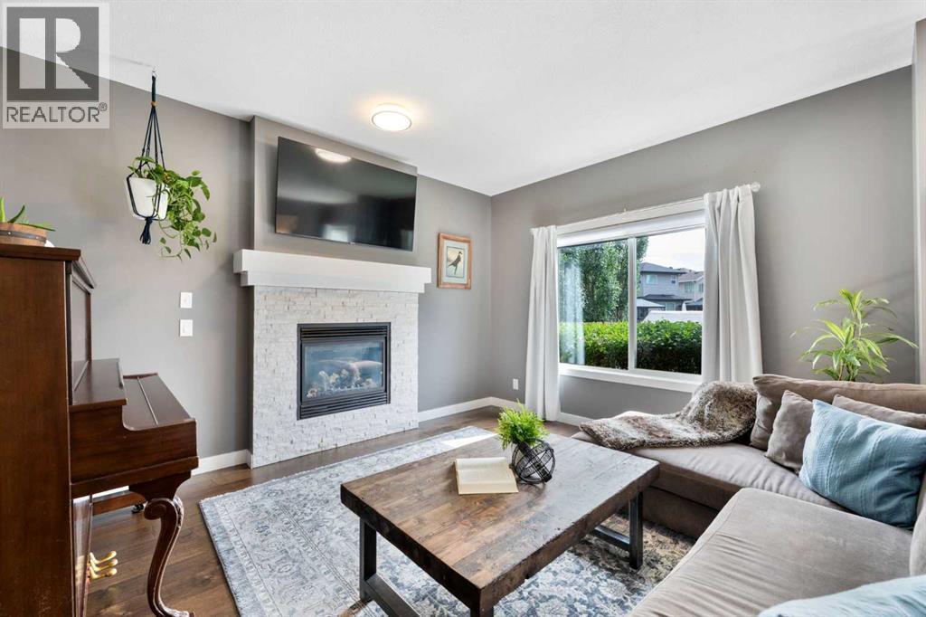 Photo 14 of 112 Kingsbridge Way, Airdrie AB