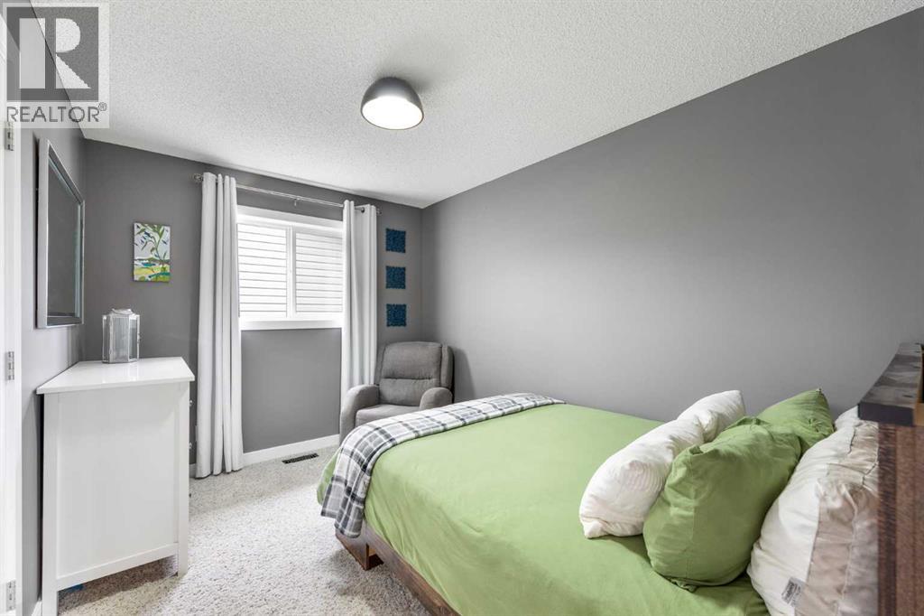 Photo 33 of 112 Kingsbridge Way, Airdrie AB