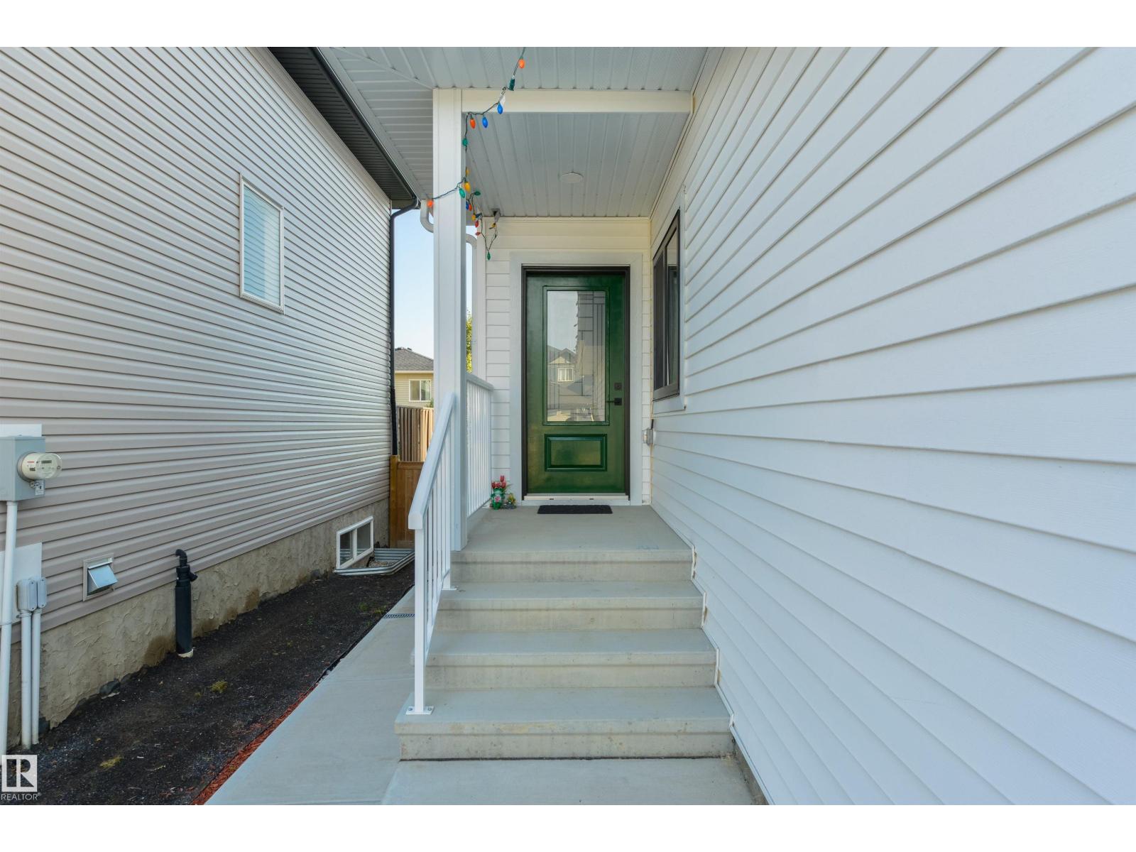 Photo 3 of 9 Hull Wd, Spruce Grove AB
