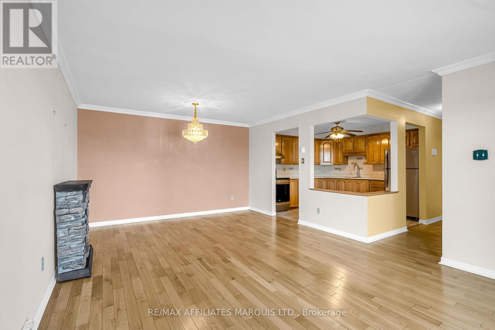 Photo 11 of 109 220 Kenyon Street W, North Glengarry ON