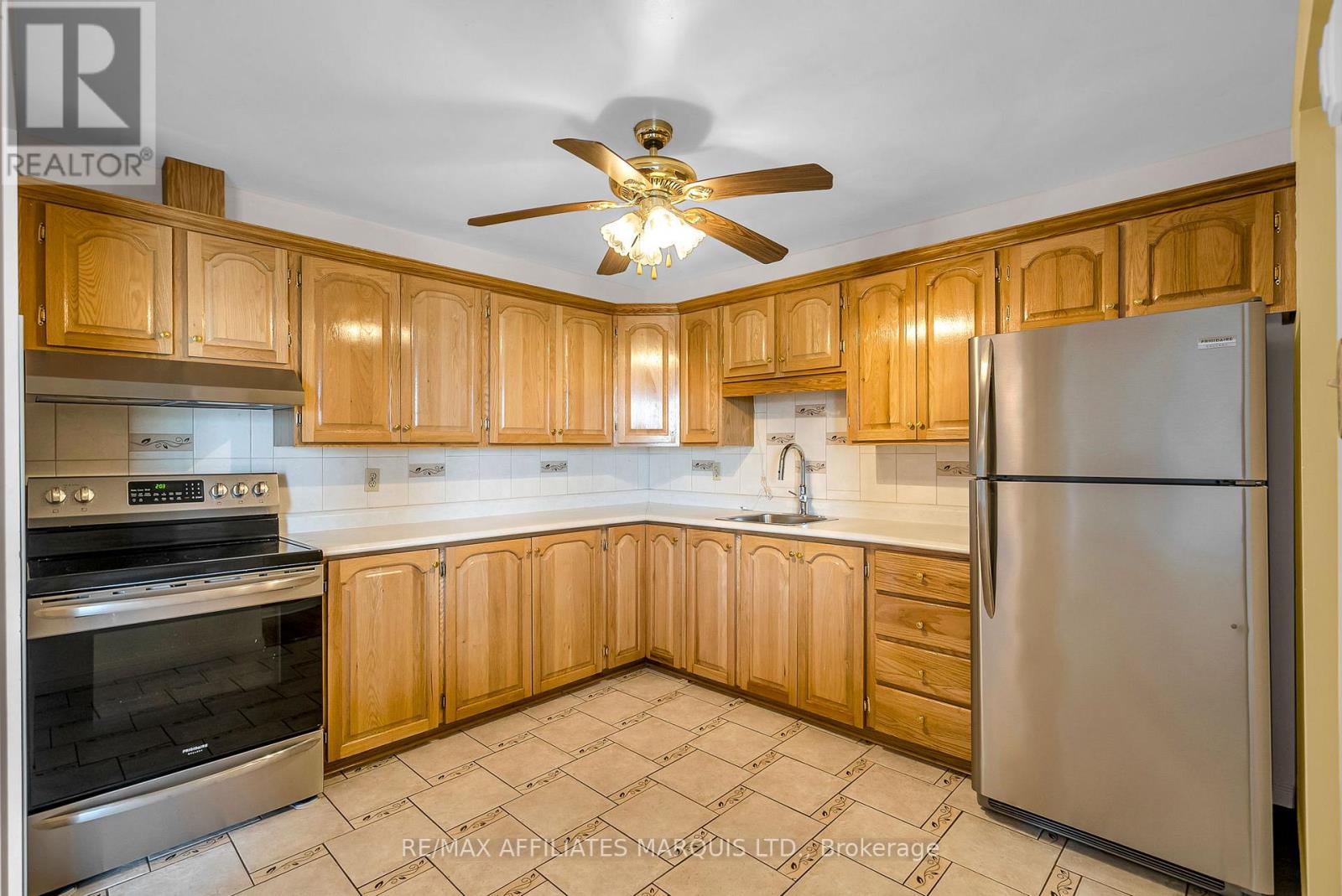 Photo 7 of 109 220 Kenyon Street W, North Glengarry ON
