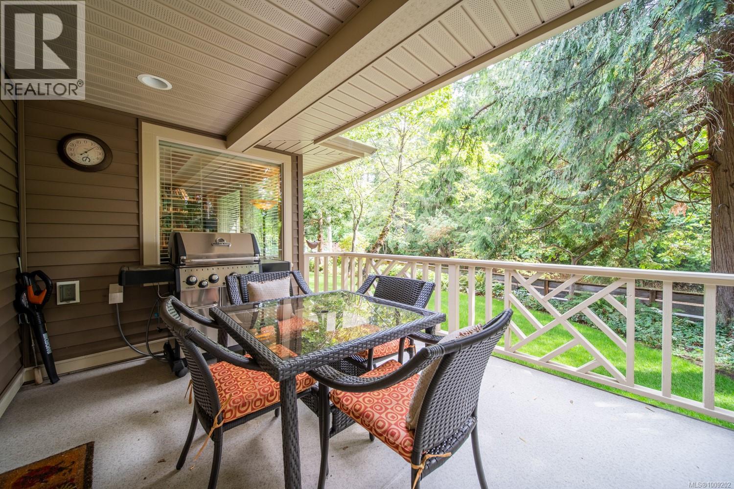 Photo 12 of 3002 Charles St, Nanaimo BC