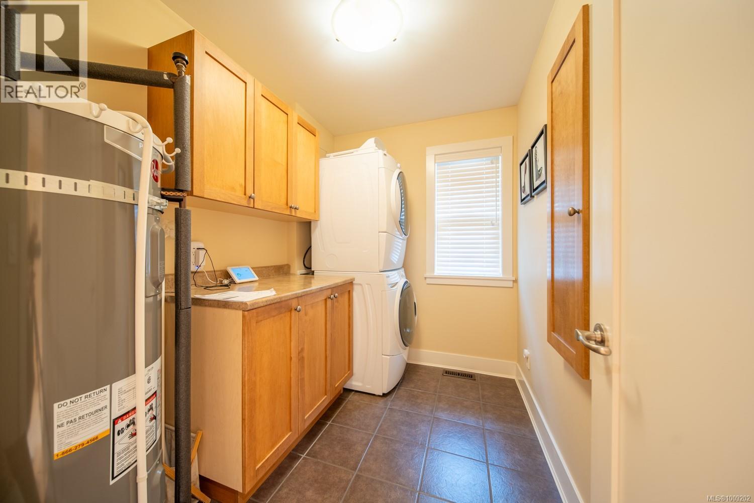 Photo 18 of 3002 Charles St, Nanaimo BC