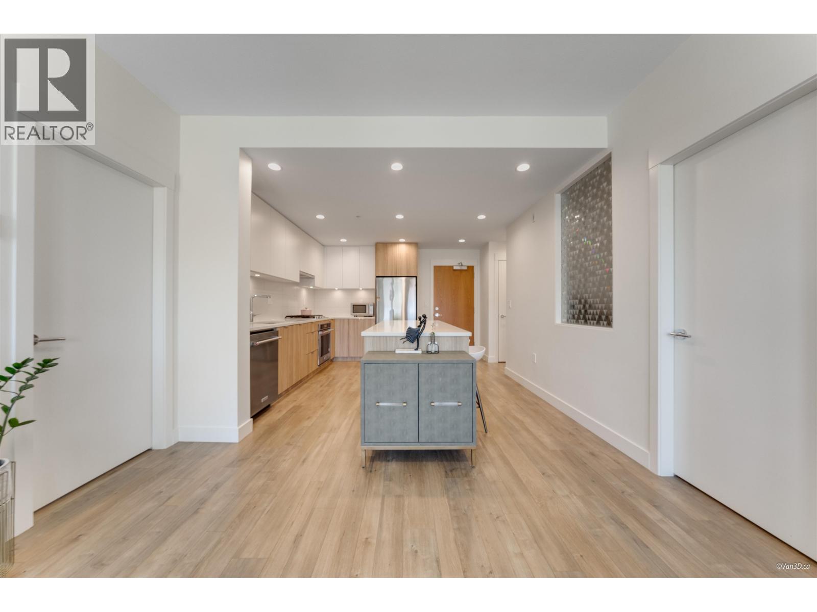 Photo 5 of 319 750 Dogwood Street, Coquitlam BC