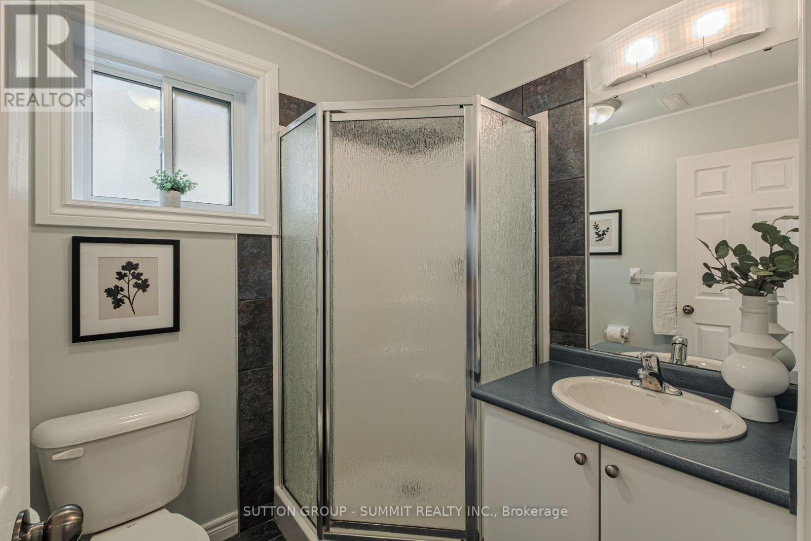 Photo 28 of 5 Macdonald Crescent, Brantford ON