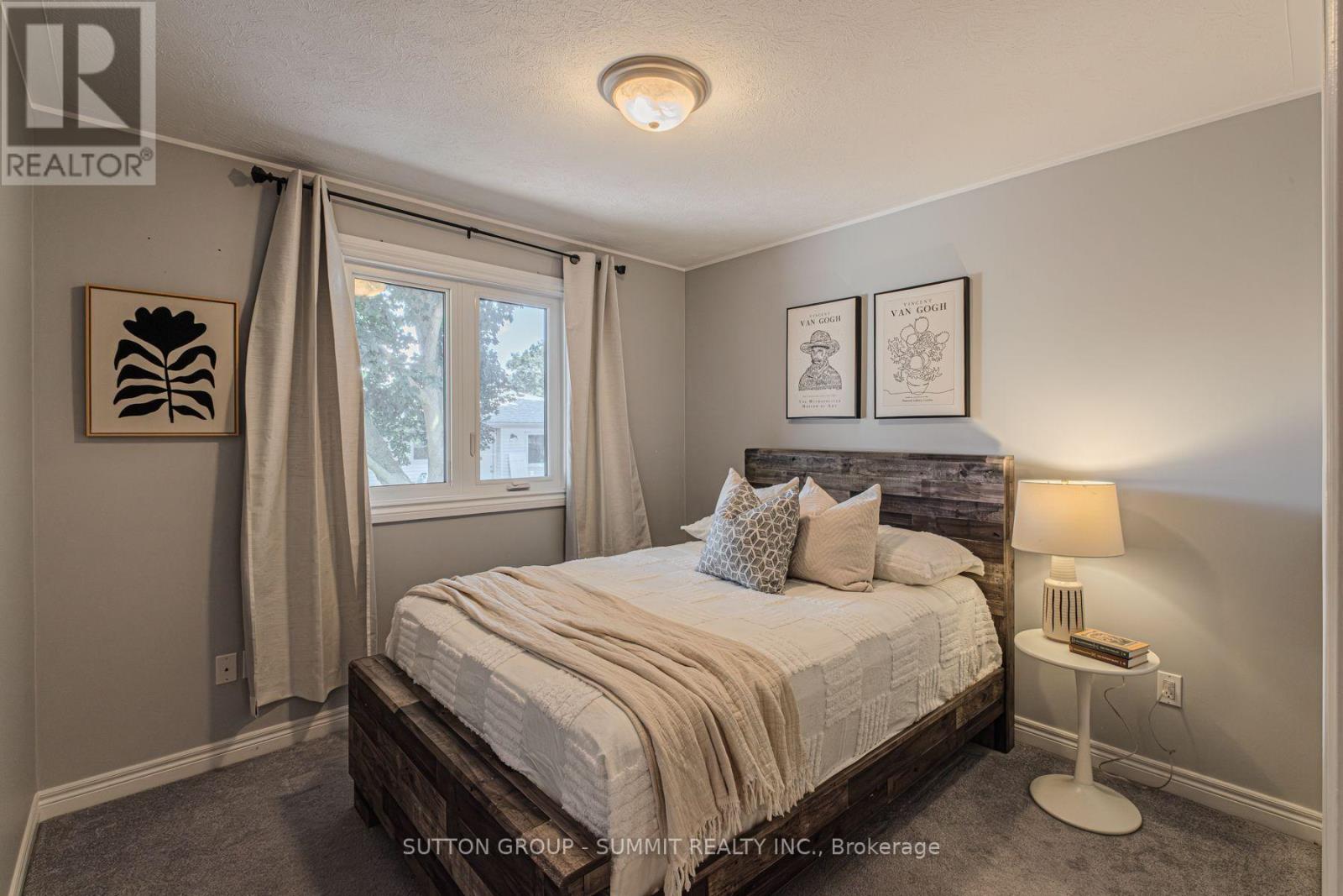 Photo 31 of 5 Macdonald Crescent, Brantford ON