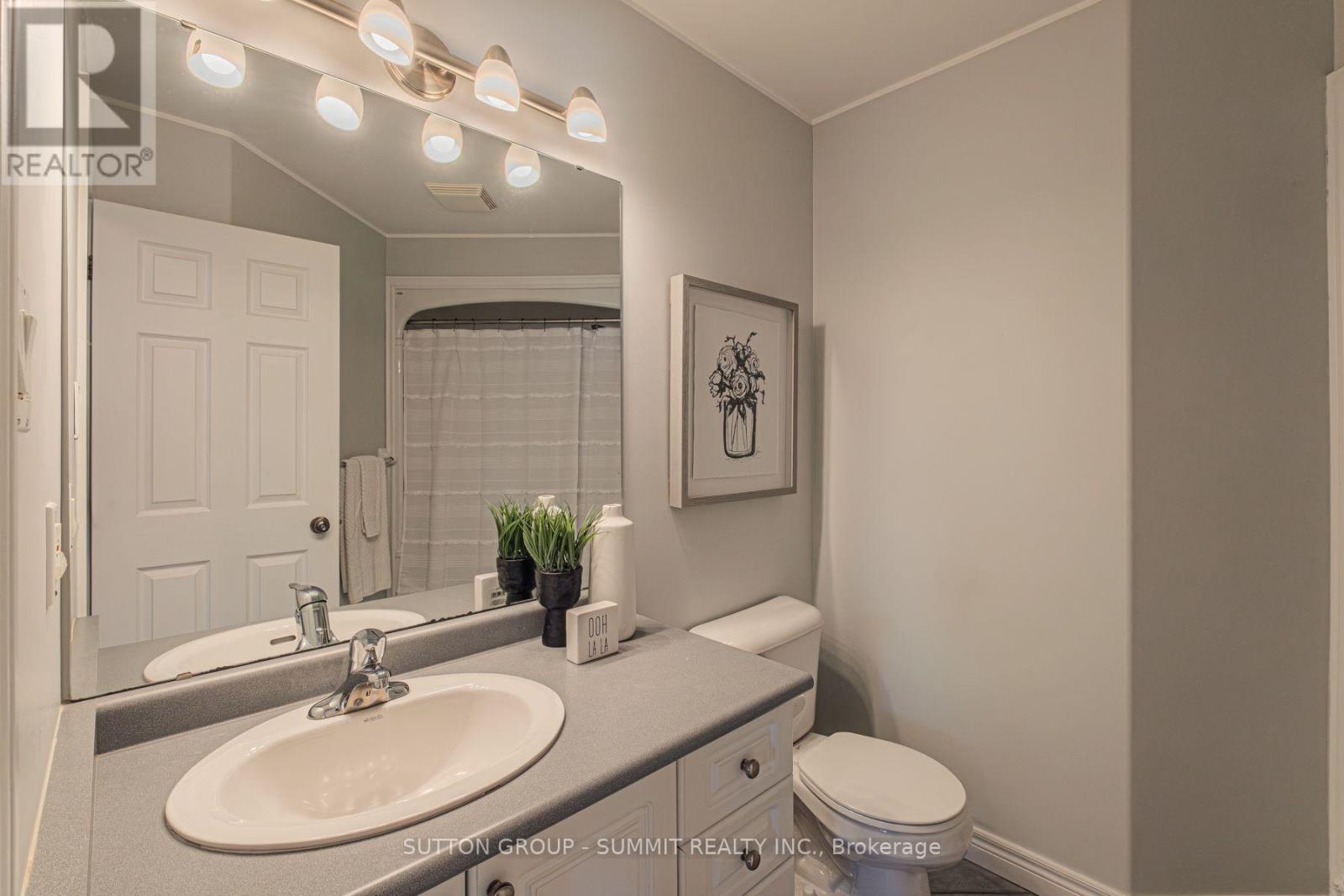 Photo 35 of 5 Macdonald Crescent, Brantford ON